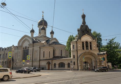Световые акценты преображают подворье Валаамского монастыря в Москве: новая архитектурная подсветка