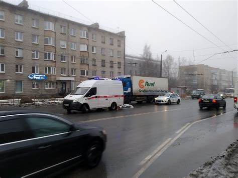 Внедорожник сбил велосипедиста на проспекте Александра Корсунова: подробности происшествия